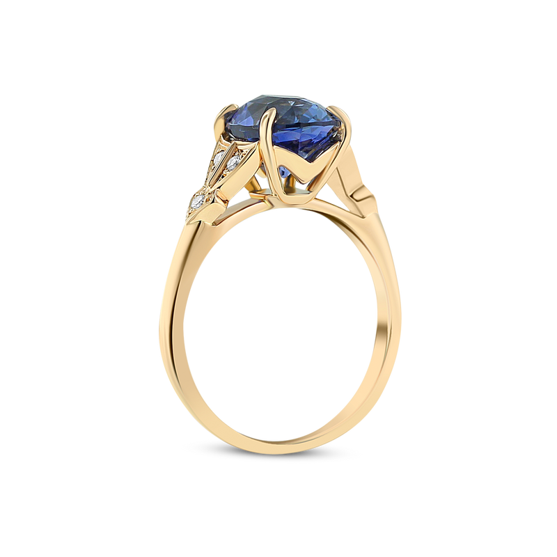 Ceylon sapphire and diamond ring in 18k rose gold