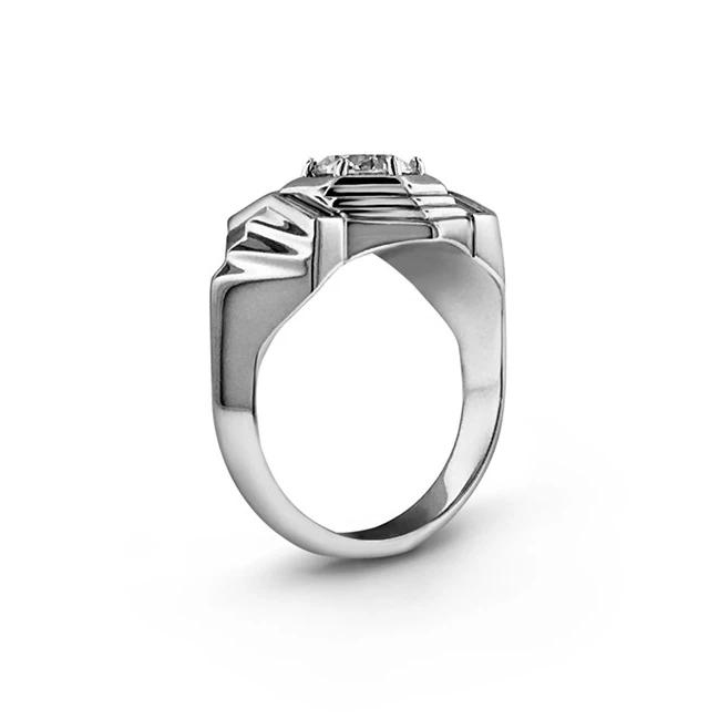 Round and baguette diamond ring in Platinum