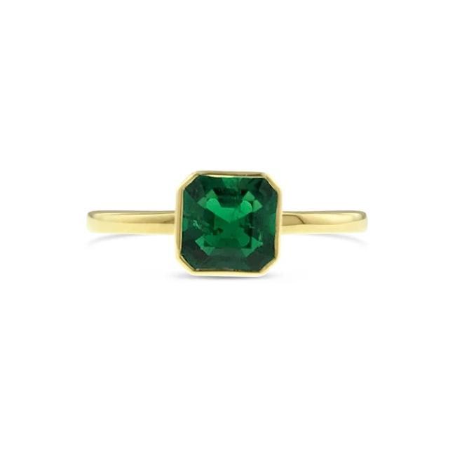 Columbian emerald ring in 18k yellow gold
