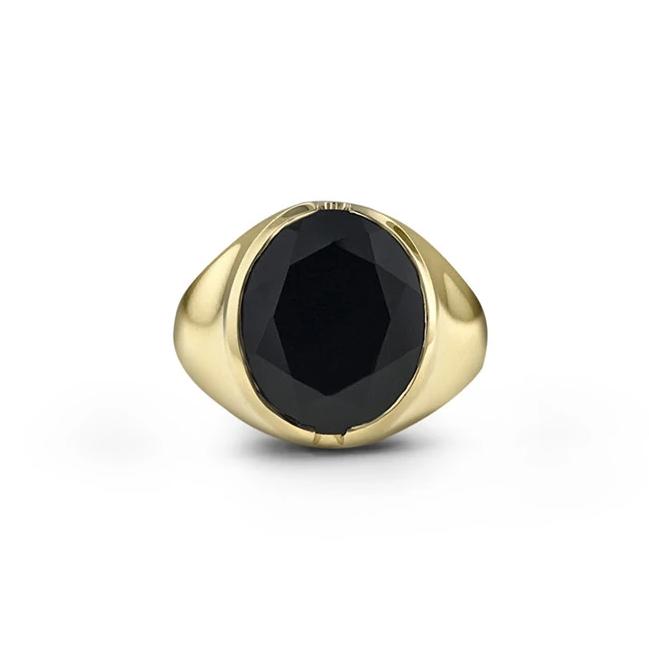 Black Spinel ring in 18k yellow gold
