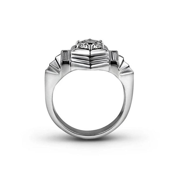 Round and baguette diamond ring in Platinum