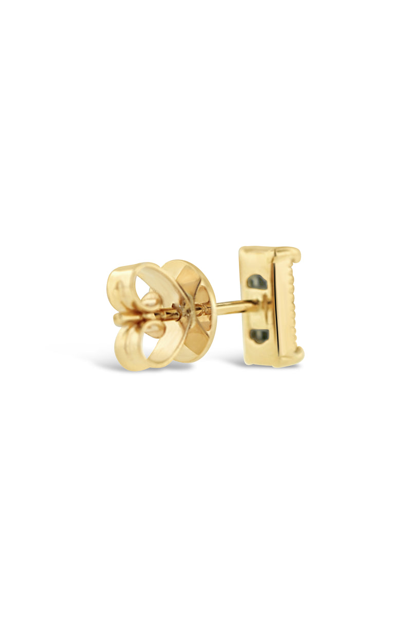 Opal stud earring in 18k yellow gold