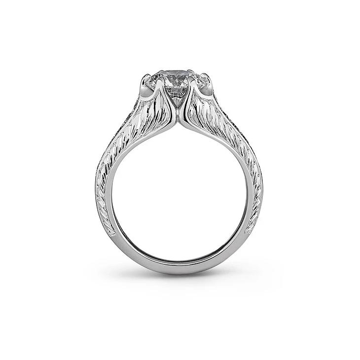 Round diamond engraved ring in 18k white gold