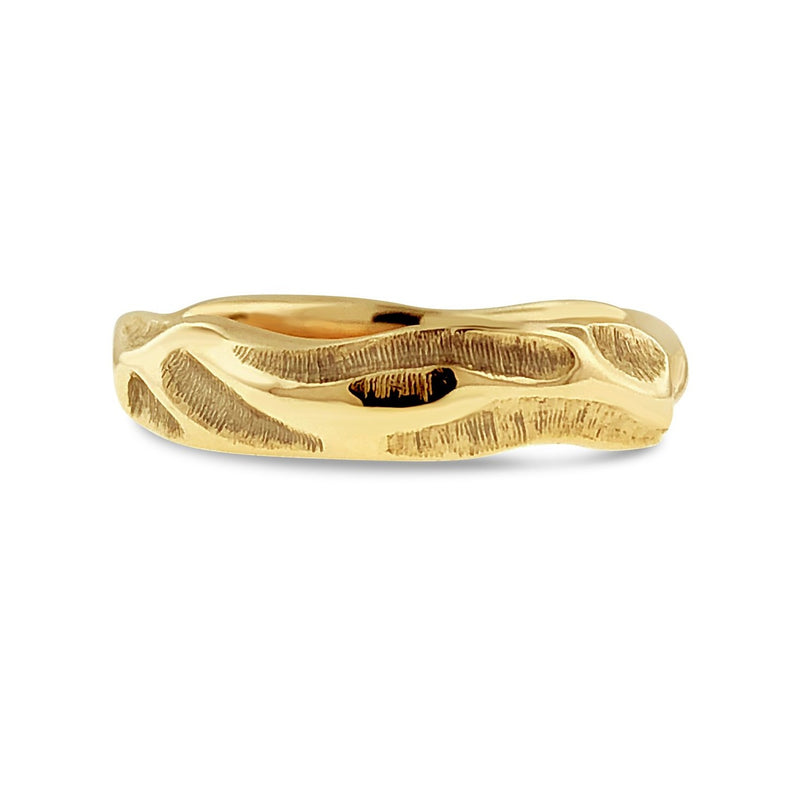 ORGANIC CARVED BAND IN 18K YELLOW GOLD