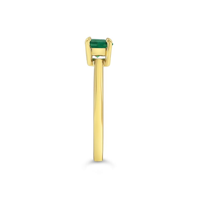 Emerald solitaire ring in 18k yellow gold