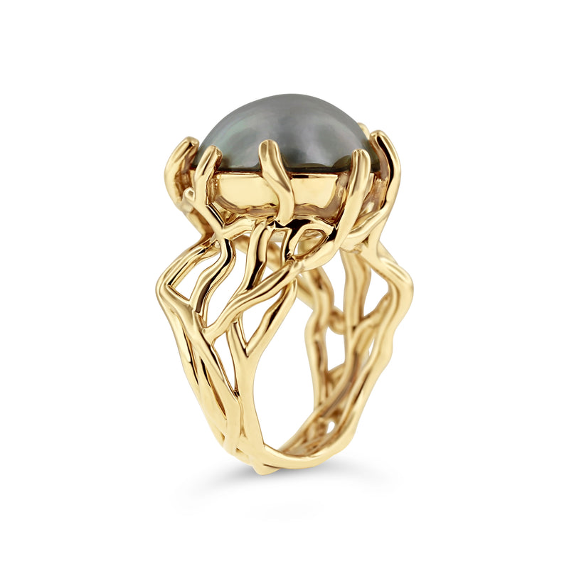 Mabe pearl cocktail ring in 18k yellow gold
